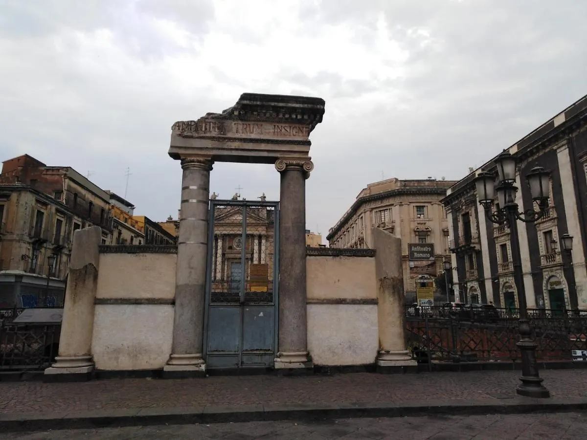 Catania Centre Urban Art B&B